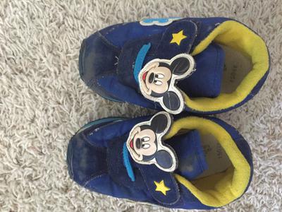 Boys Mickey Mouse shoes size 15.0 cm