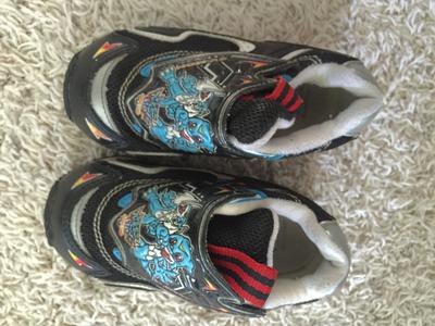 Boys v-mon shoes size 15 cm