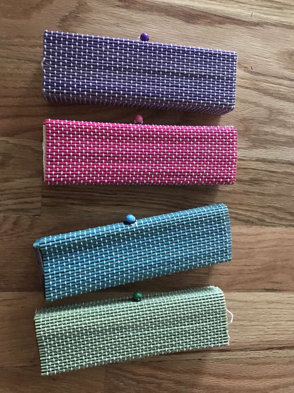 4 colorful pen case