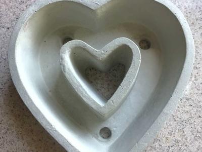 Concrete heart planter