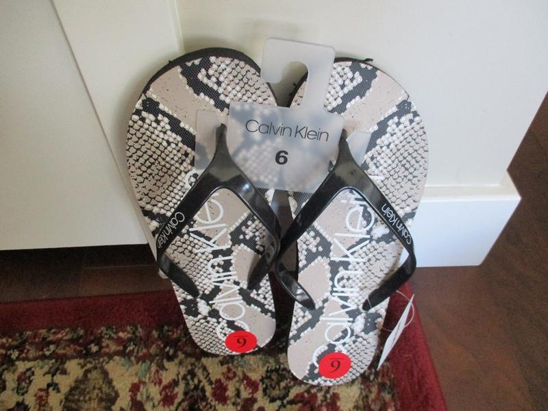 New size 6 women's slide flip flops, Calvin Klein