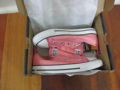 BNIB Converse CTAS Simple SLI Daybreak Pink Infant girl shoes, size 9, lace less