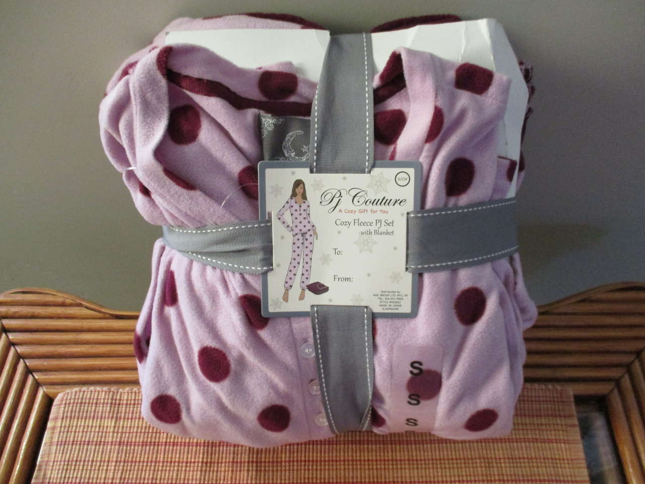 NWT PJ Couture fleece 3pc women's sleepwear set w/ blanket, size S