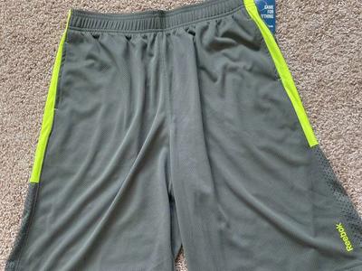 NWT Reebok Playdry Youth Boys Active Shorts XL(18/20), Grey, Polyester, pockets