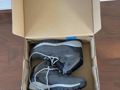 BNIB Columbia Newton Ridge Plus Women's Waterproof Hiking Boot, Size 9.5, Quarry-cool wave