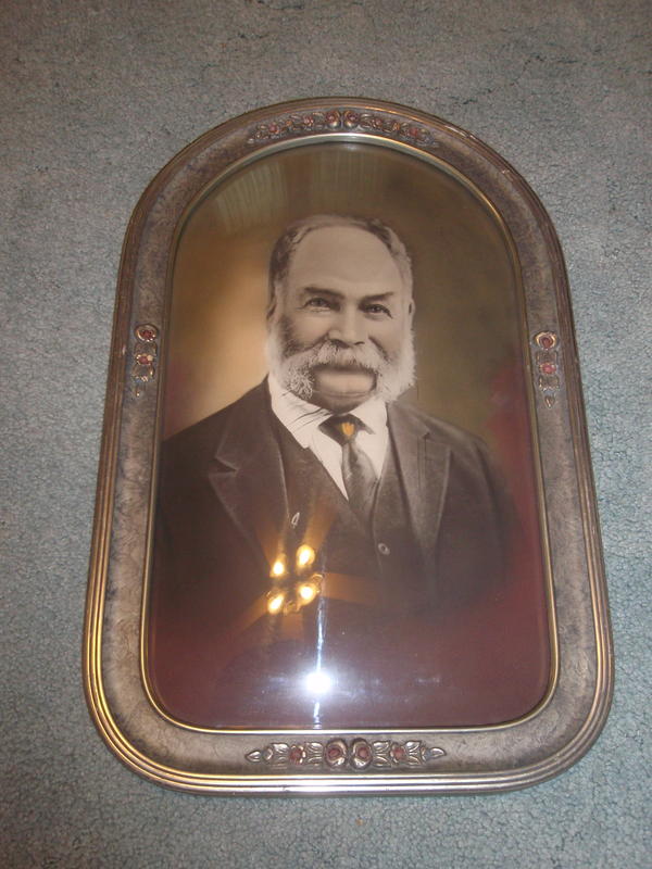 Antique wood bubble glass picture frame