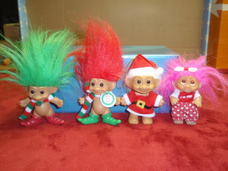 5 holiday trolls