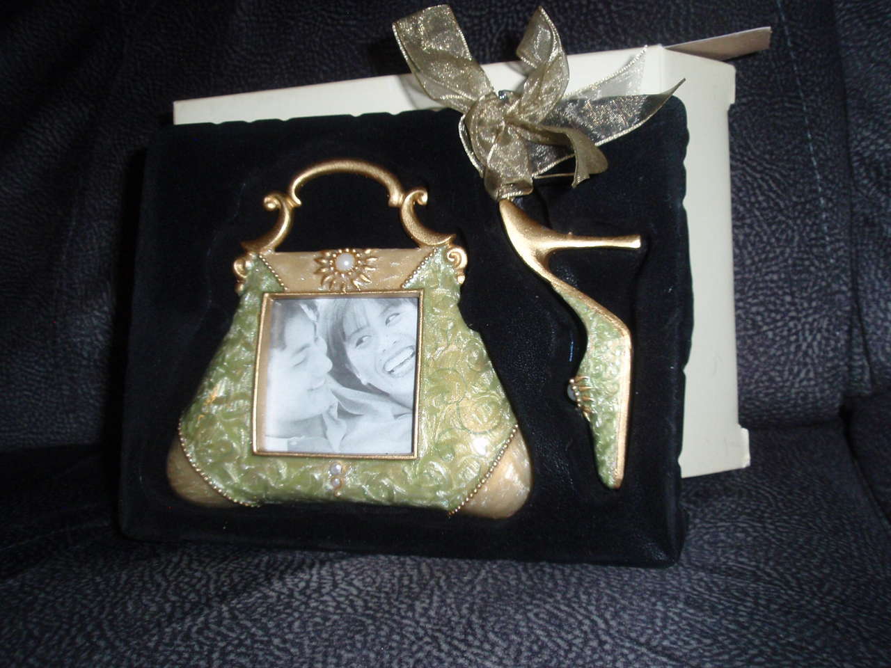 Jeweled porcelain purse picture frame and ornament set - NEW