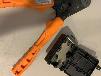 PEX Adjustable Crimping Tool For Rent