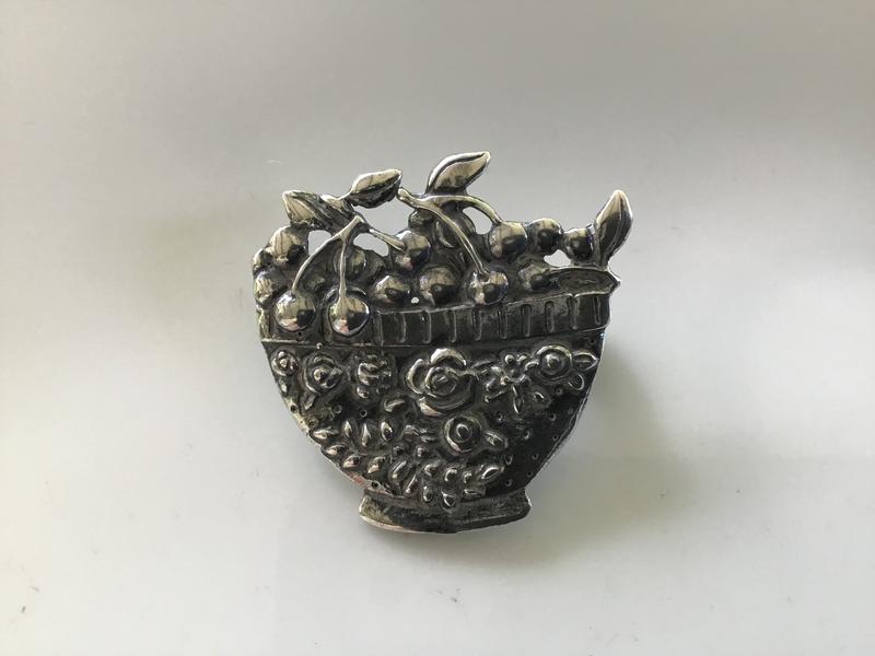 VTG Mary Englebreit Sterling Silver Pin