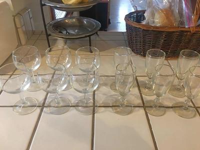 12 Wine Glasses