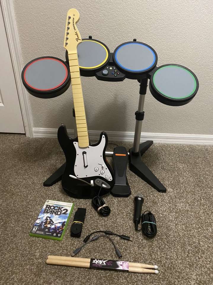 Xbox360 Rock Band Set, 2nd Guitar Available