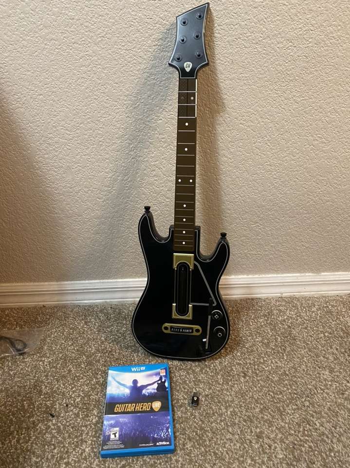 Wii U Guitar Hero Live Set