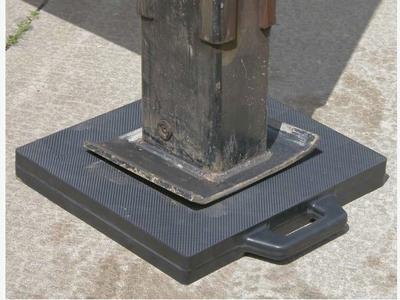 18x18x2.5 rubber outrigger/crane/trailer pad