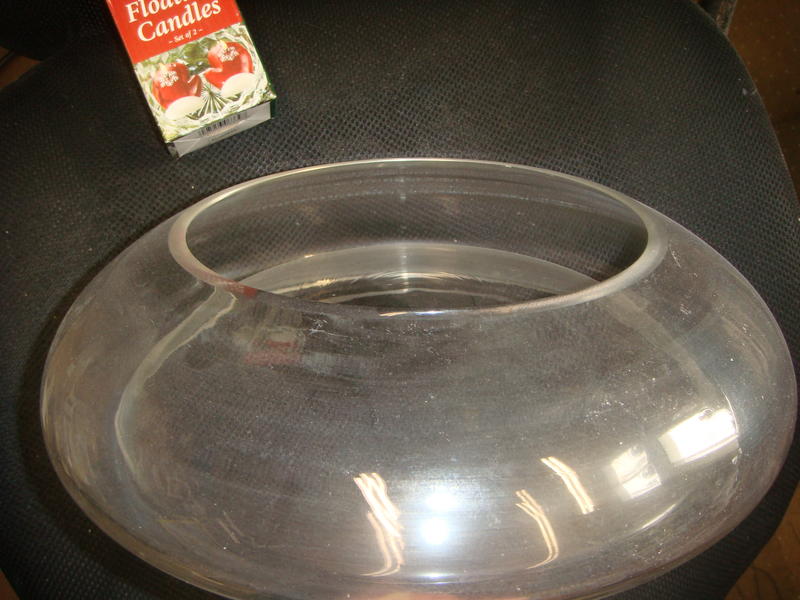 floating red mitten christmas candles with uniuqe bowl see photos new never used