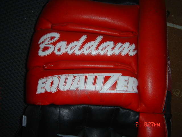 hockey goalie leg pad SINGLE red boddam PAD is 35.00 OBO