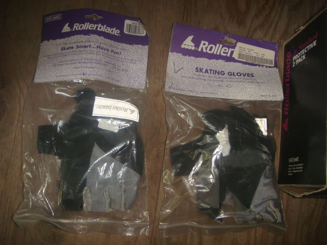 NEW FINGERLESS GLOVES FOR SKATEBOARD OR ROLLERBLADE  SIZE LARGE 4 TO CHOOSE FROM