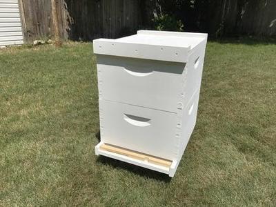 Beekeeping starter kit, basic 2 super beehive
