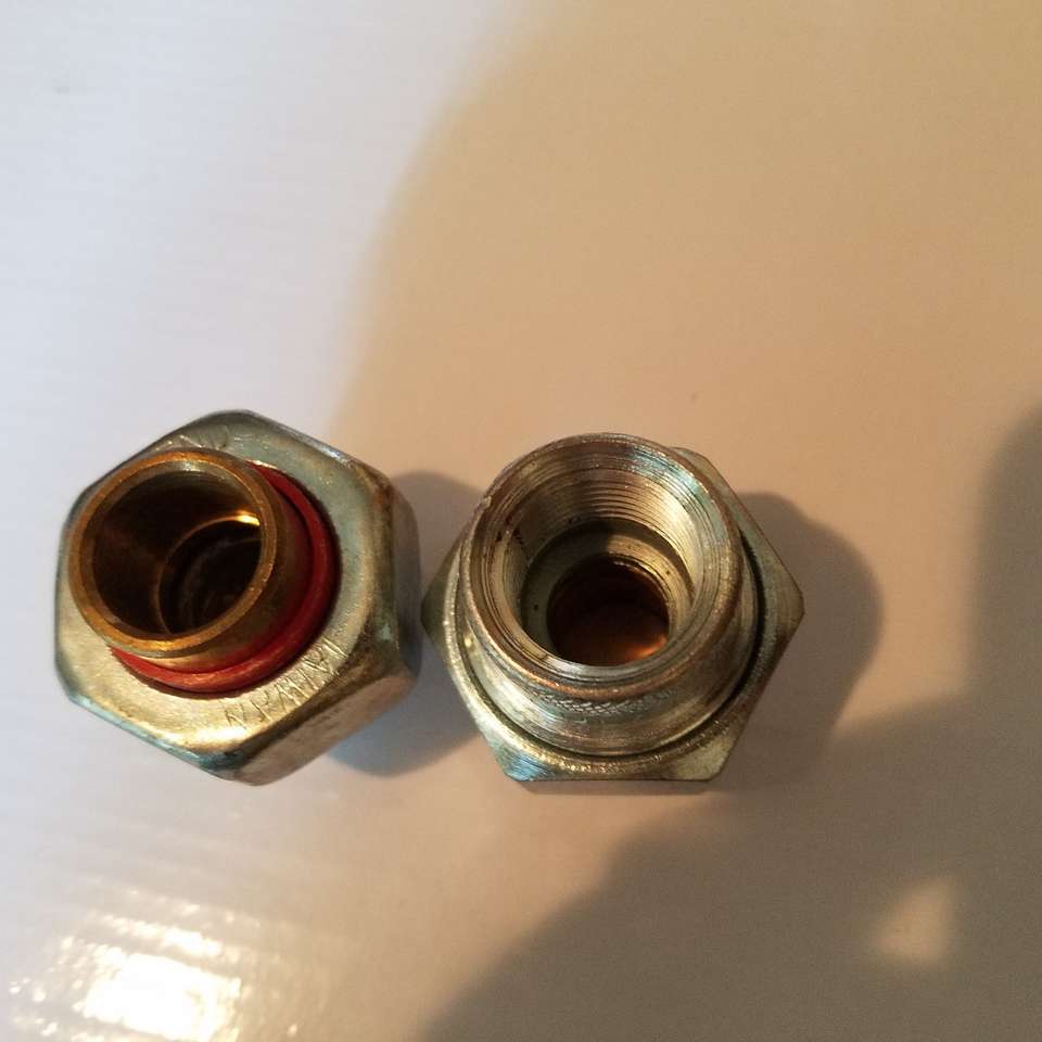 1/2" dielectric unions