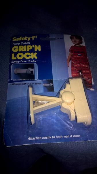 Grip'n Lock - Safety Door Holder