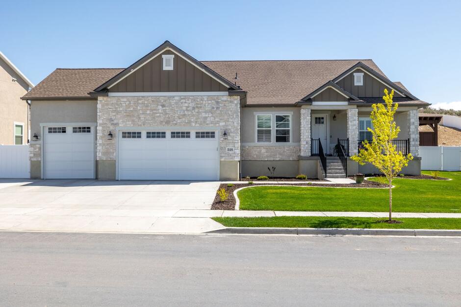 Paisley floorplan in Highridge community