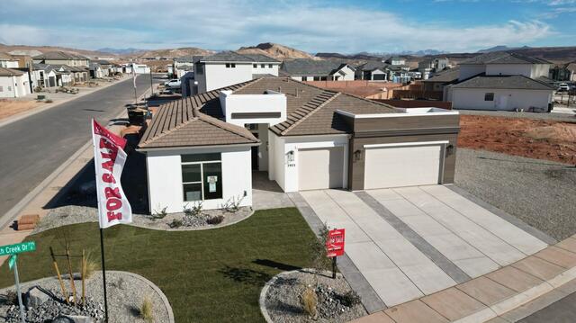 Single Family Home at 2923 E Smith Crk Dr , Washington, UT, 84780