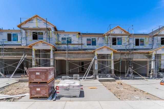 Townhome/Condo at 2883 N Blue Dawn Ln , Saratoga Springs, UT, 84045