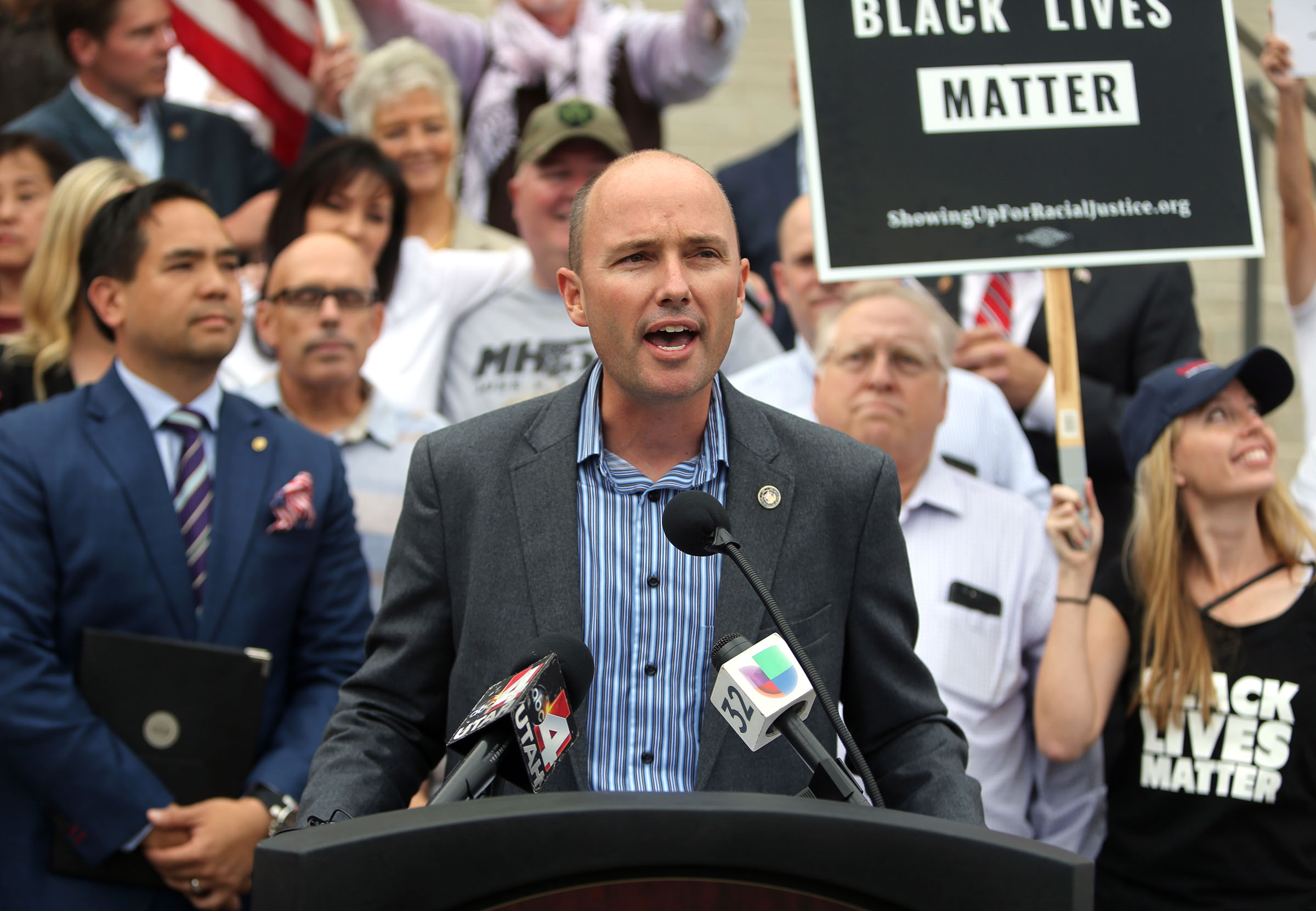 Lt. Gov. Cox speaks at rally against hate: 'We only change when we dare to get close'