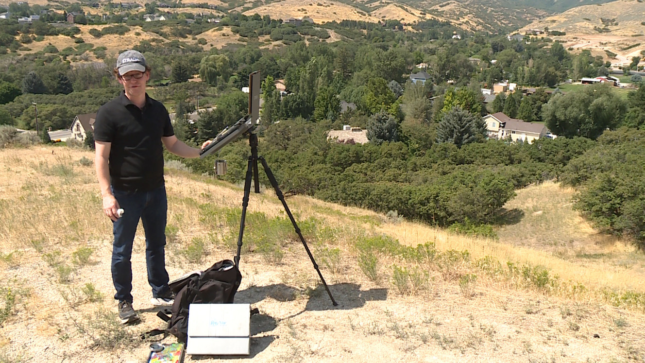 From artist to inventor: Utah painter designs his own portable easel