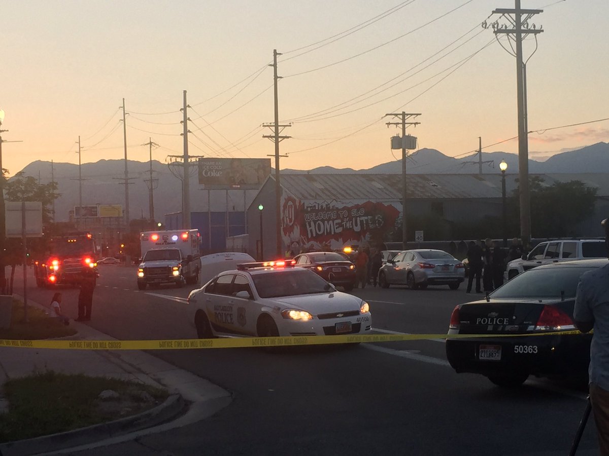 Fatal auto-pedestrian accident closes I-15 offramp at 600 South