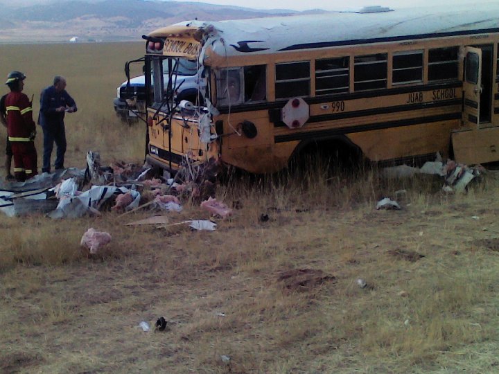 6 students, driver injured in school bus crash near Levan