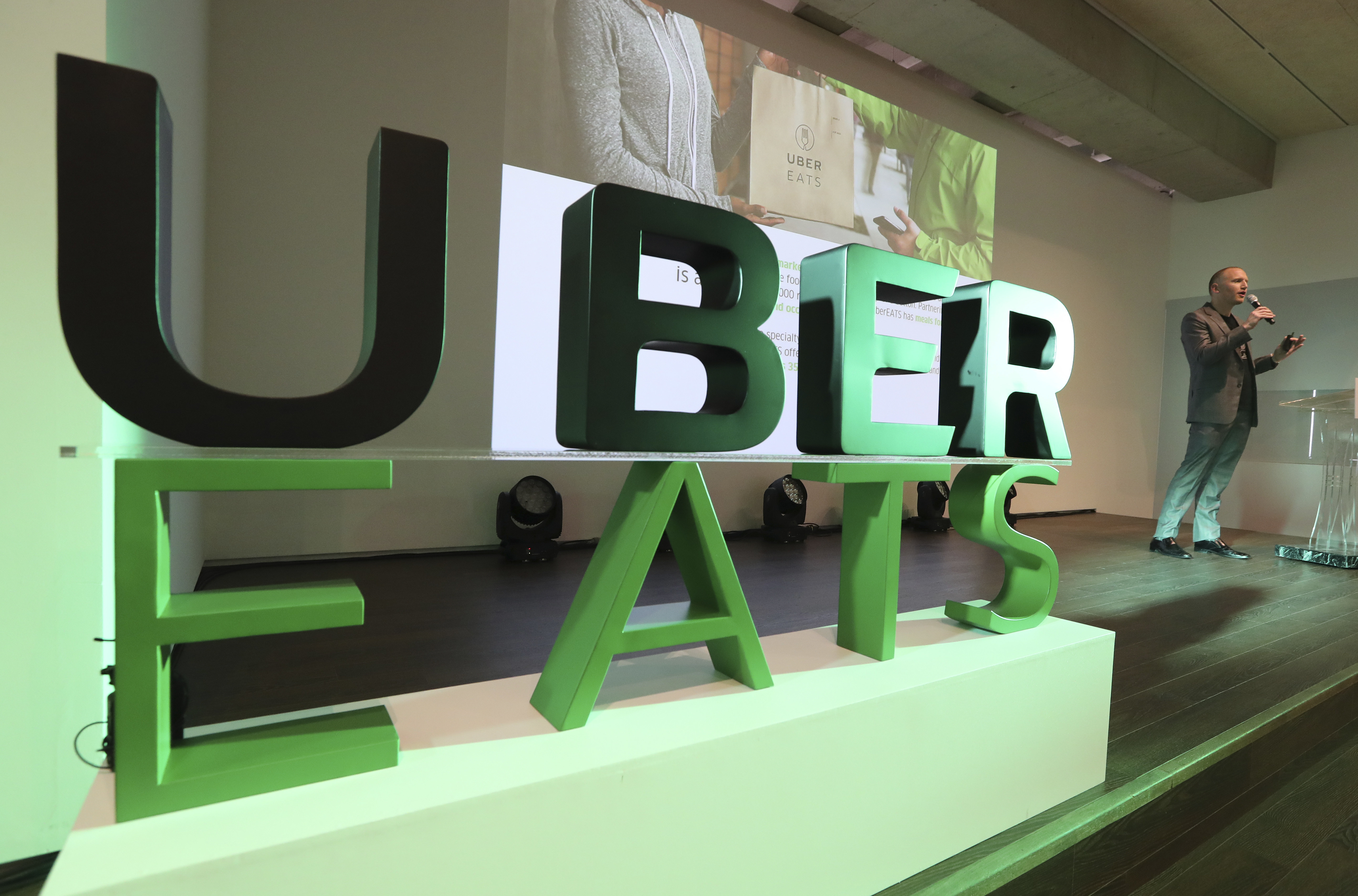 Let’s fight over food: Is UberEATS or Grubhub better?