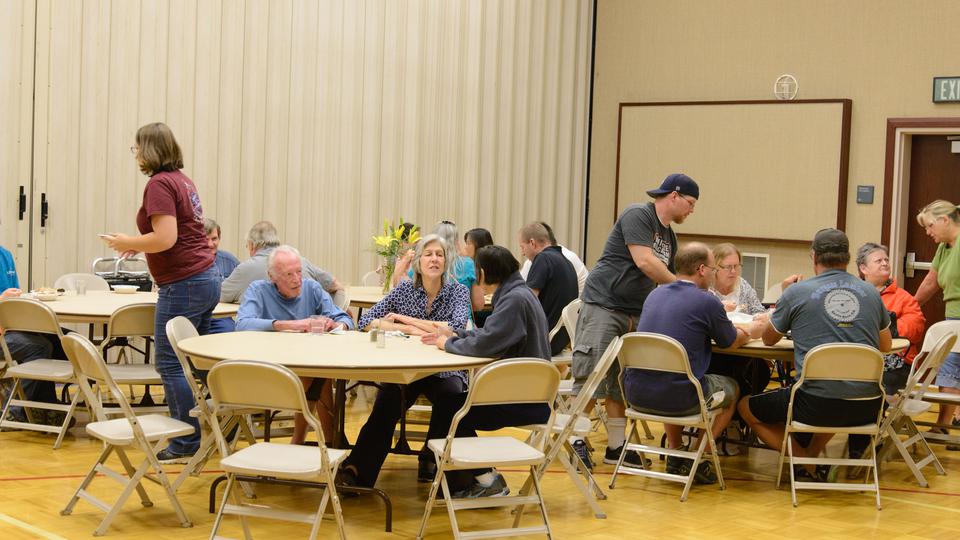 Utah fire crews, Mormons in California aiding wildfire victims