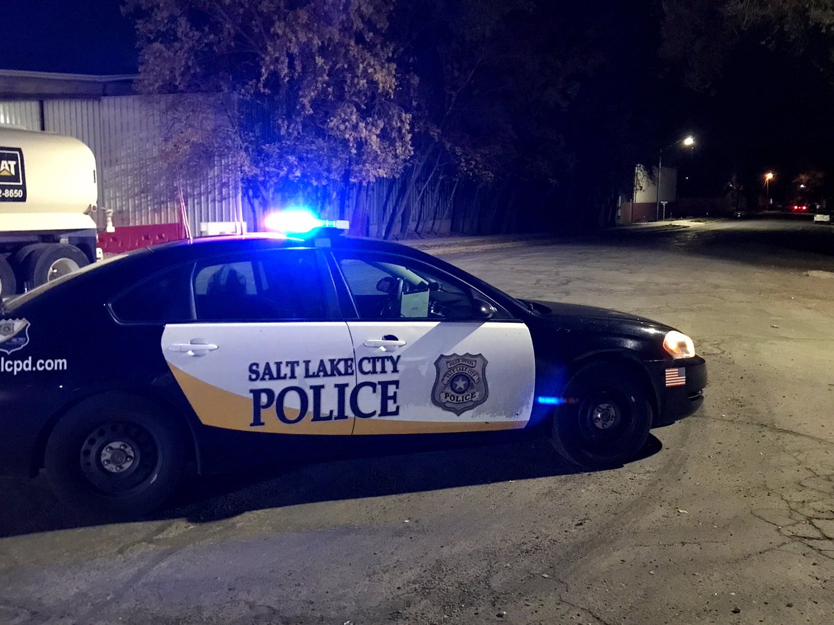 Man fleeing police gets stuck, calls 911 for help