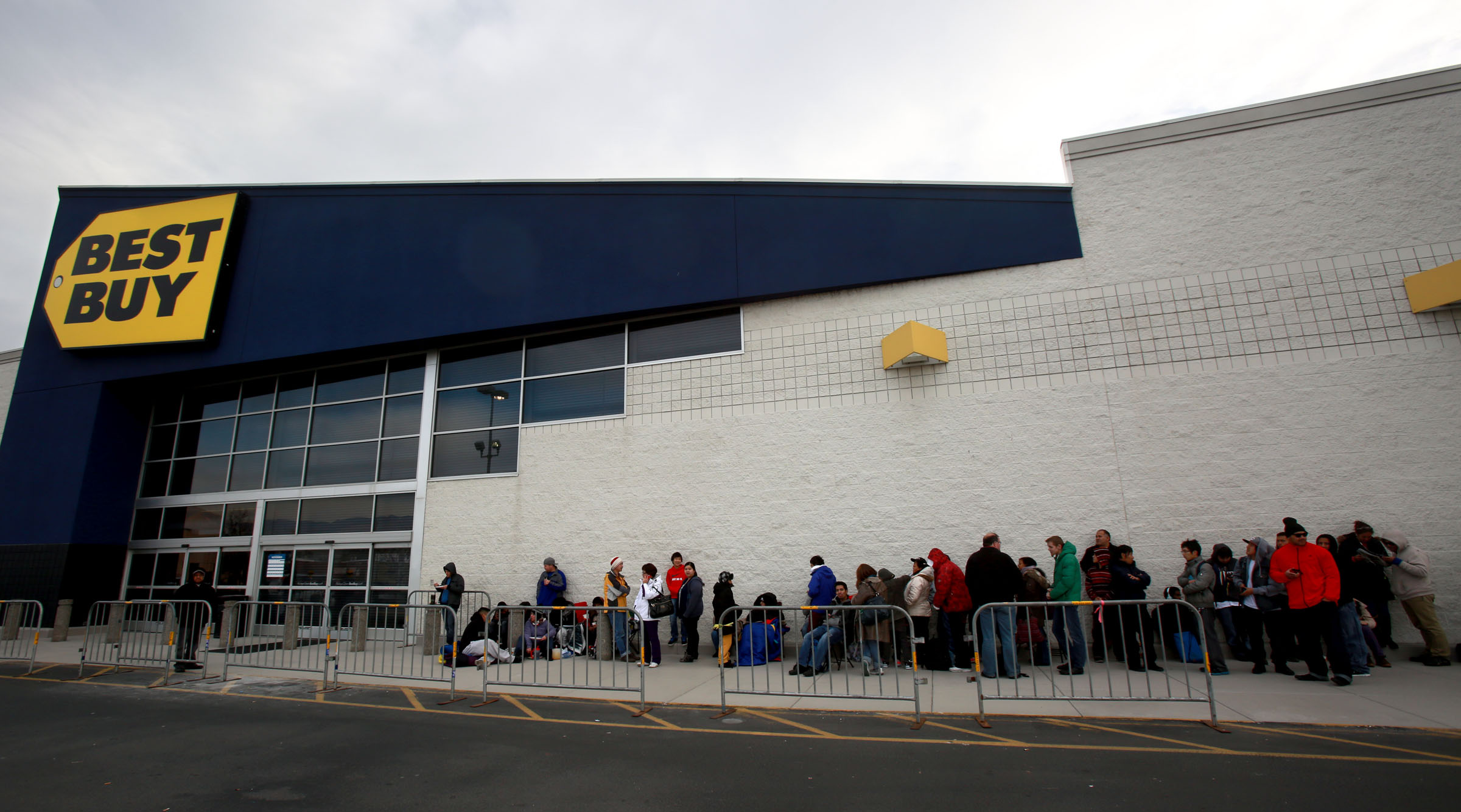 Best Buy offers free shipping for holidays