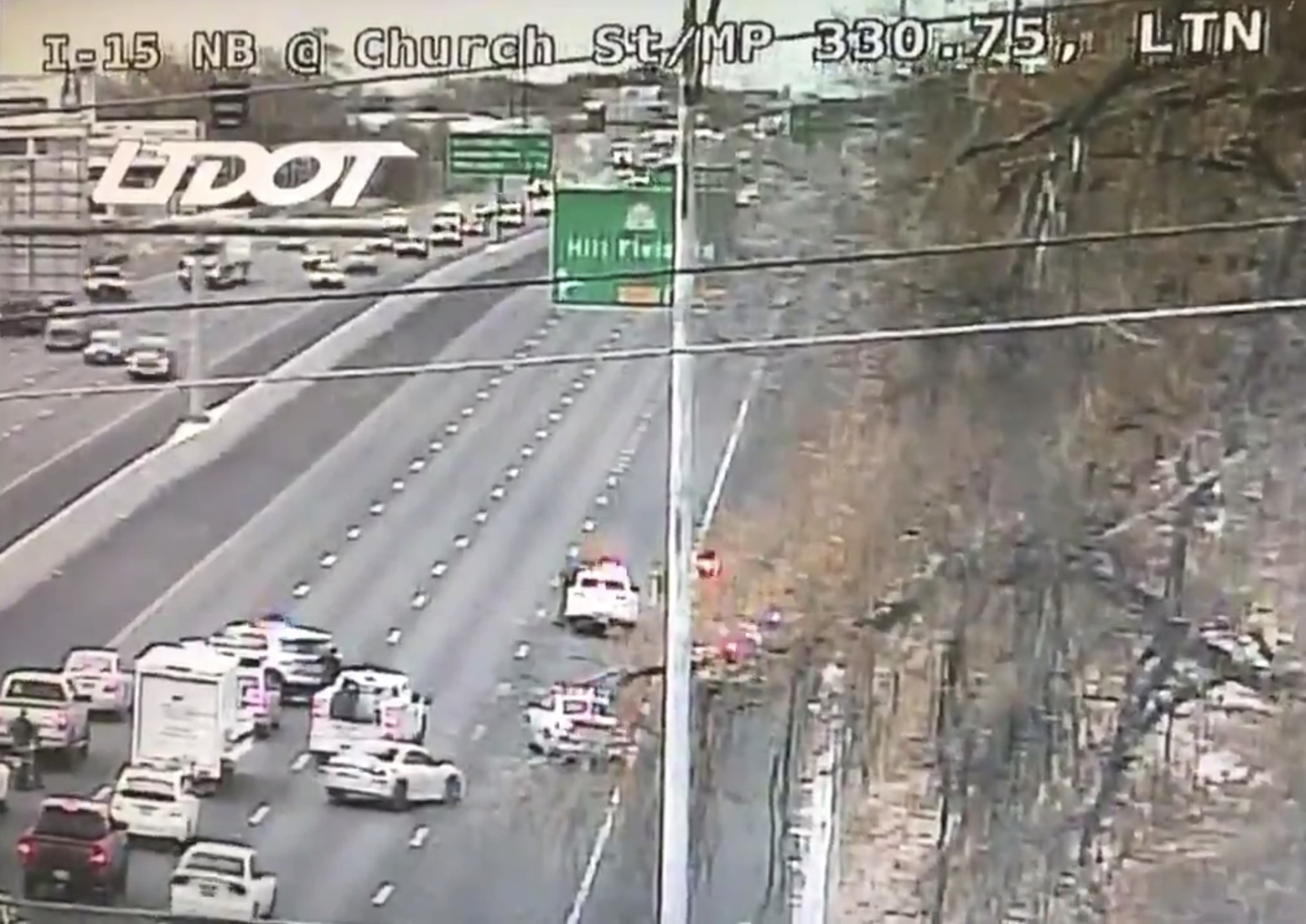 Northbound I-15 lanes temporarily blocked after Layton crash