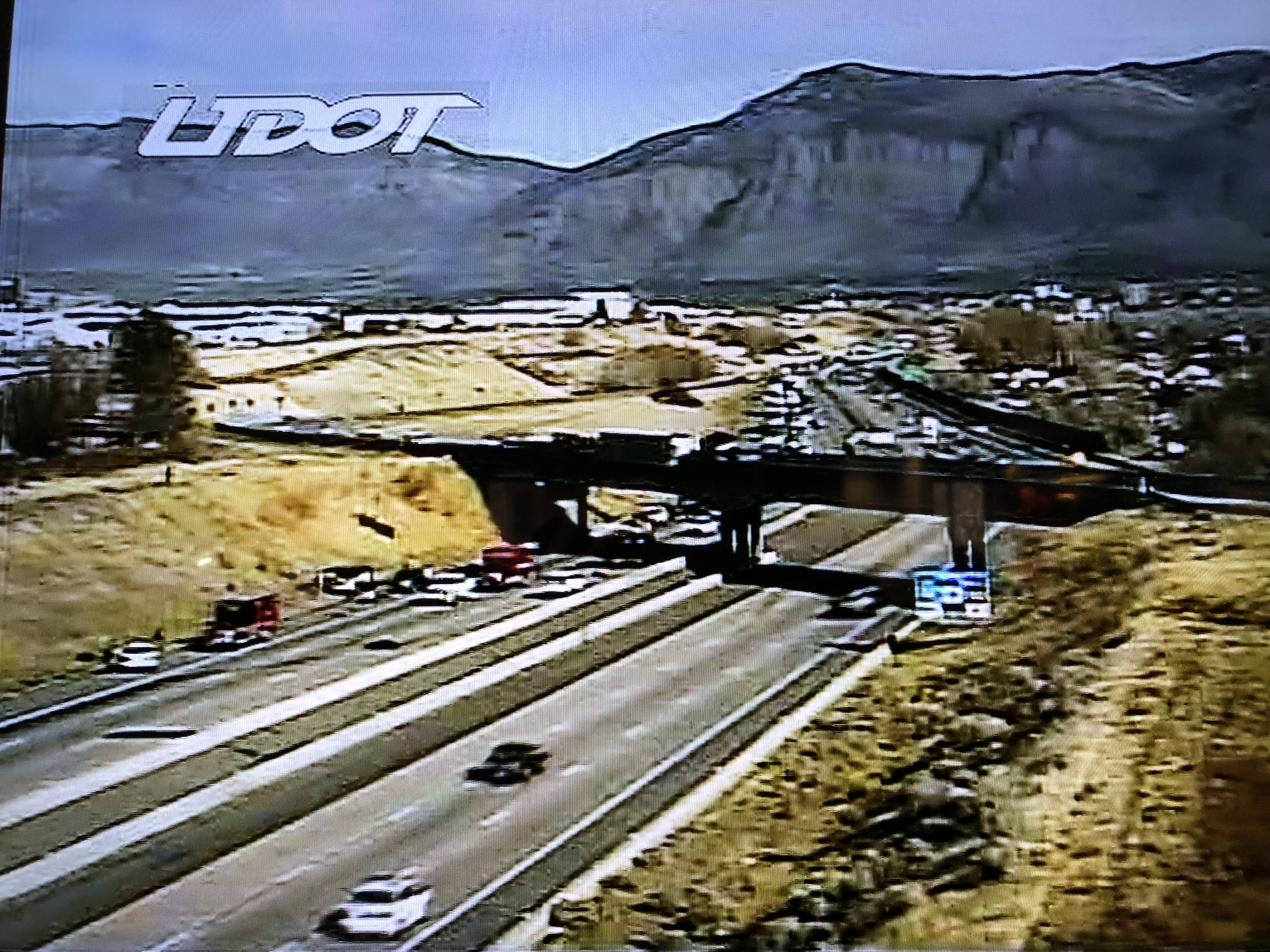 Crash causes closures on I-84, I-15 near Riverdale