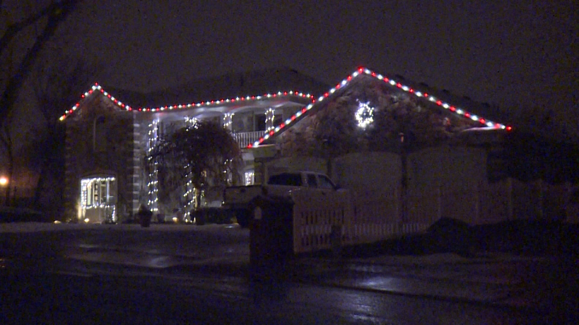 Winter storm adds to Christmas spirit that 'lingers' in Davis County neighborhood