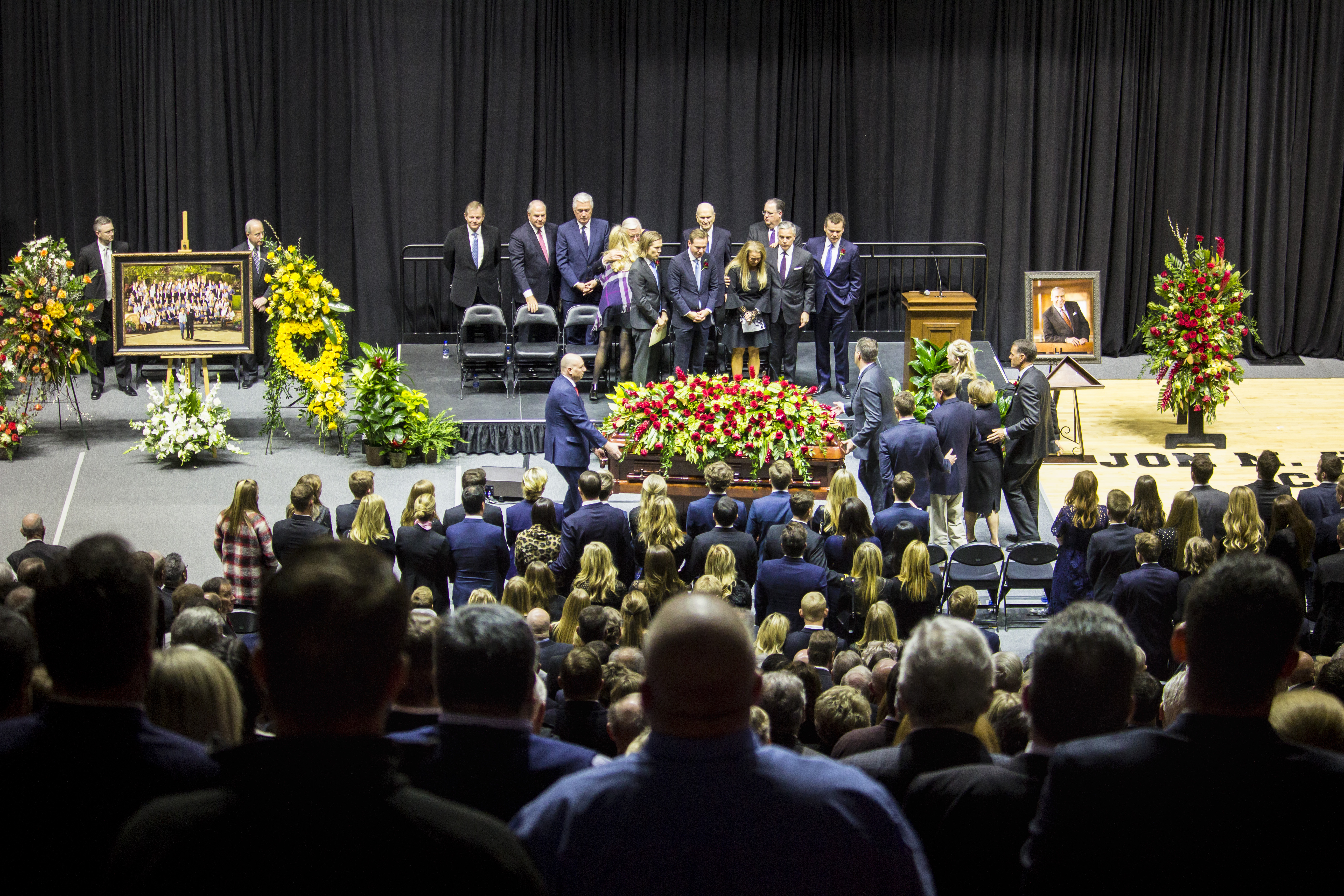 ‘He lived a full, bold American life:’ Family, friends gather to honor Huntsman Sr.'s life