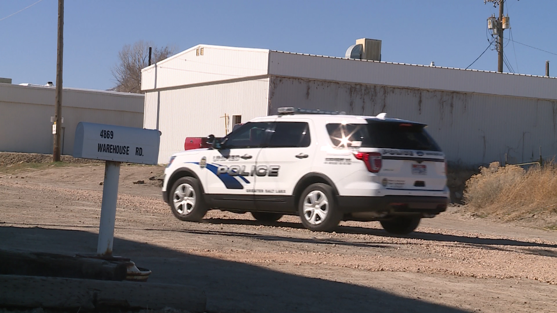 Argument between coworkers ends with man shot in ankle, police say