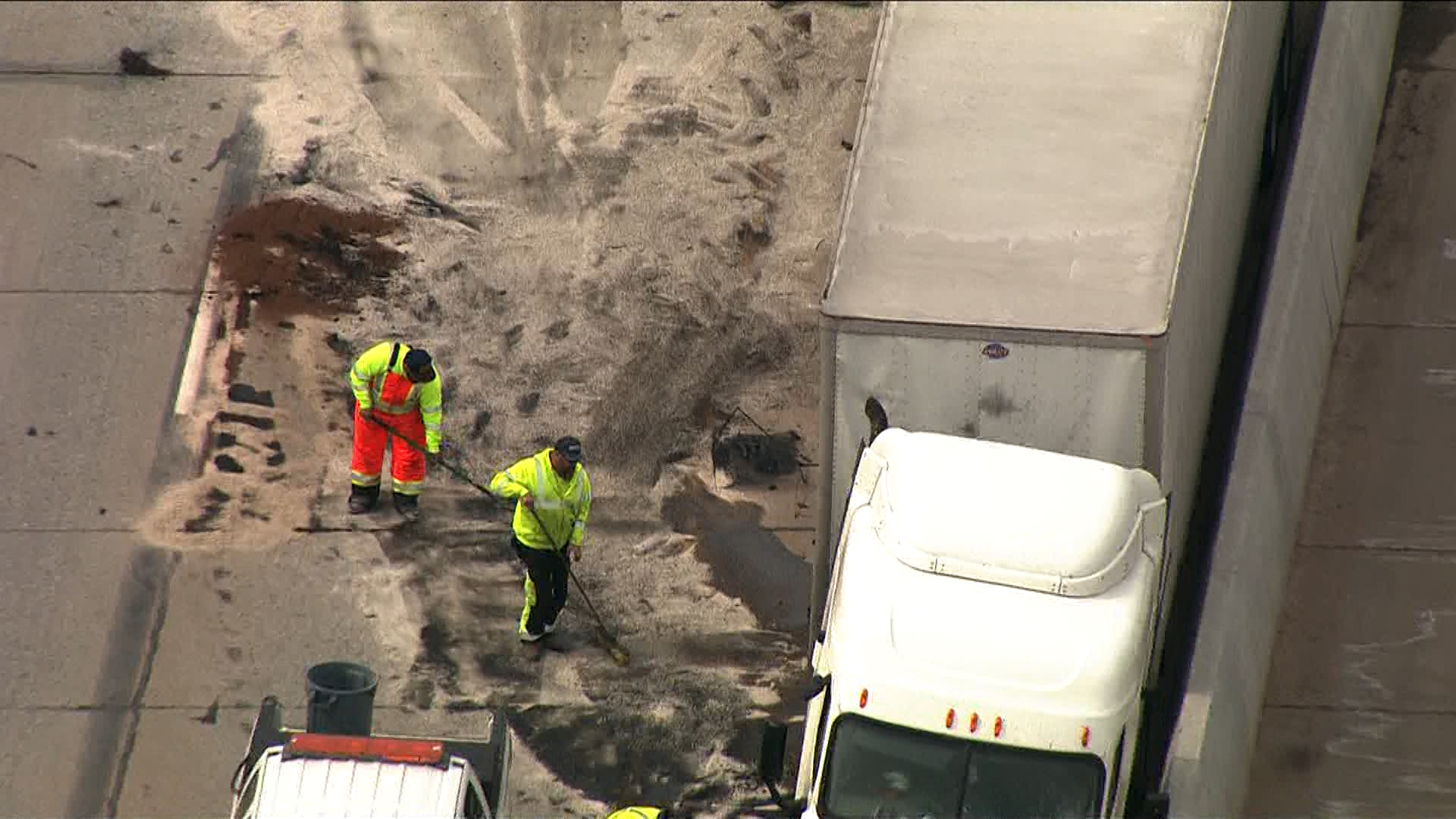 Crash closes I-215 between 2000 East and east belt for nearly an hour