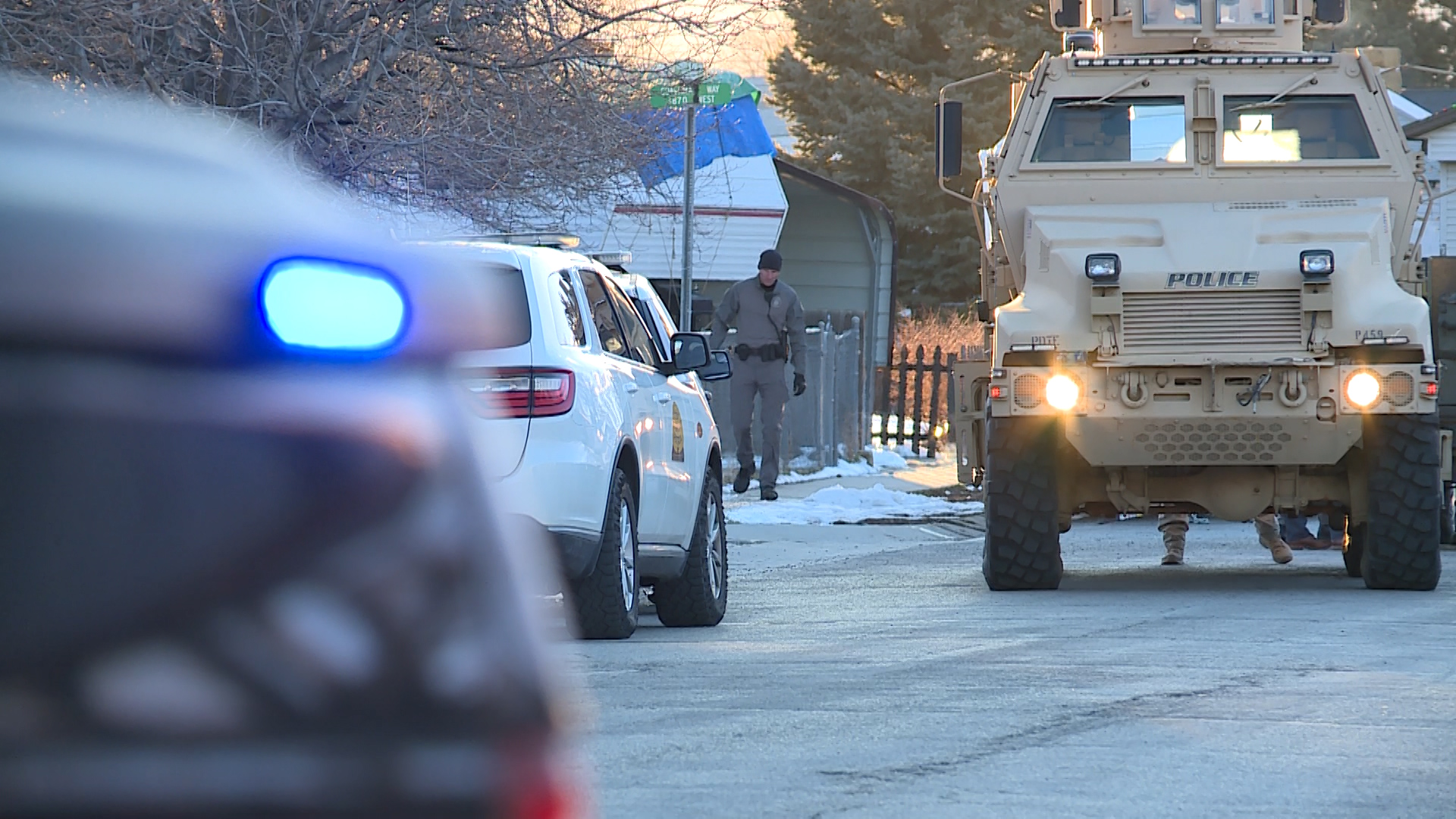 Police: Man involved in standoff had 10 guns, 4 Molotov cocktails