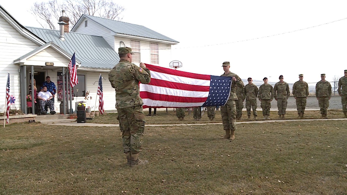 Utahn with rare disease gets surprise from soldiers on special mission