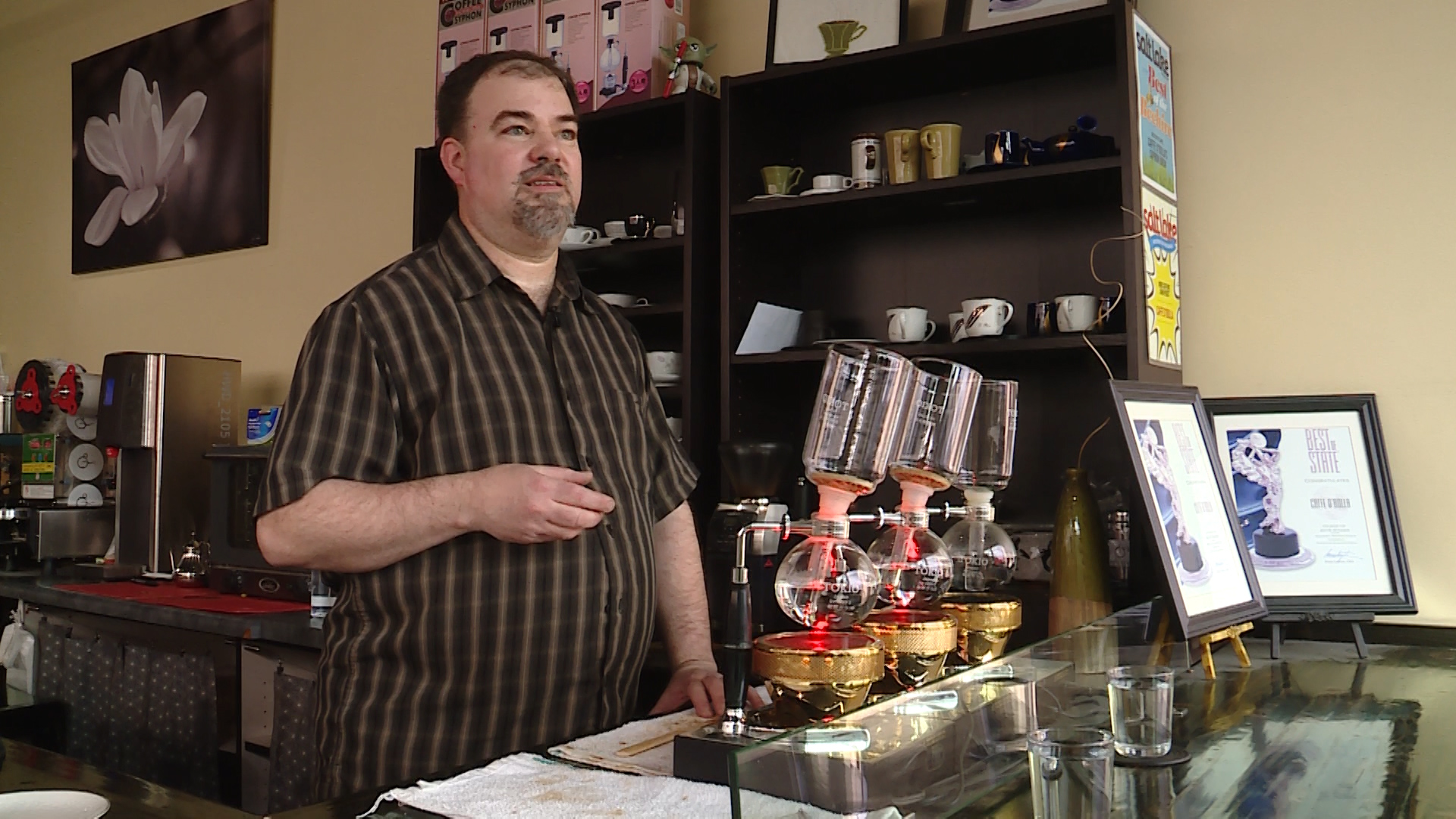 Local coffee shop one of few to offer $14 a cup, siphon coffee