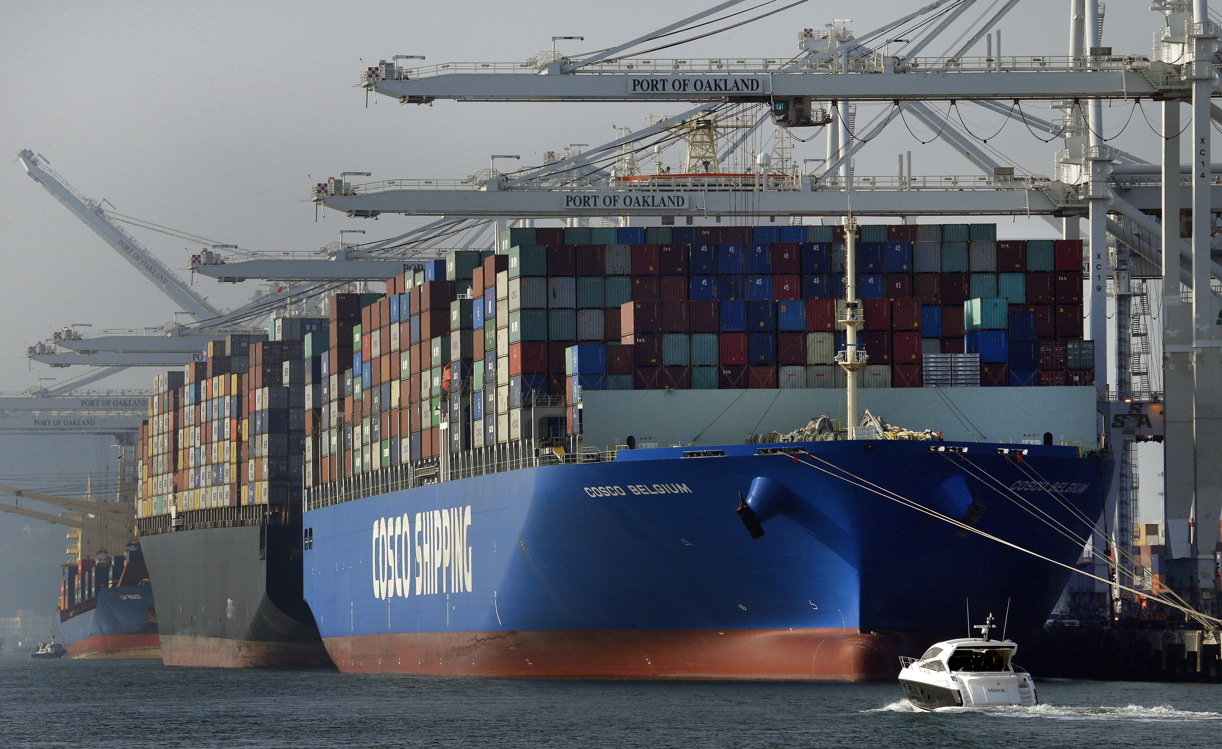 Why does the US have a trade deficit and what caused it?