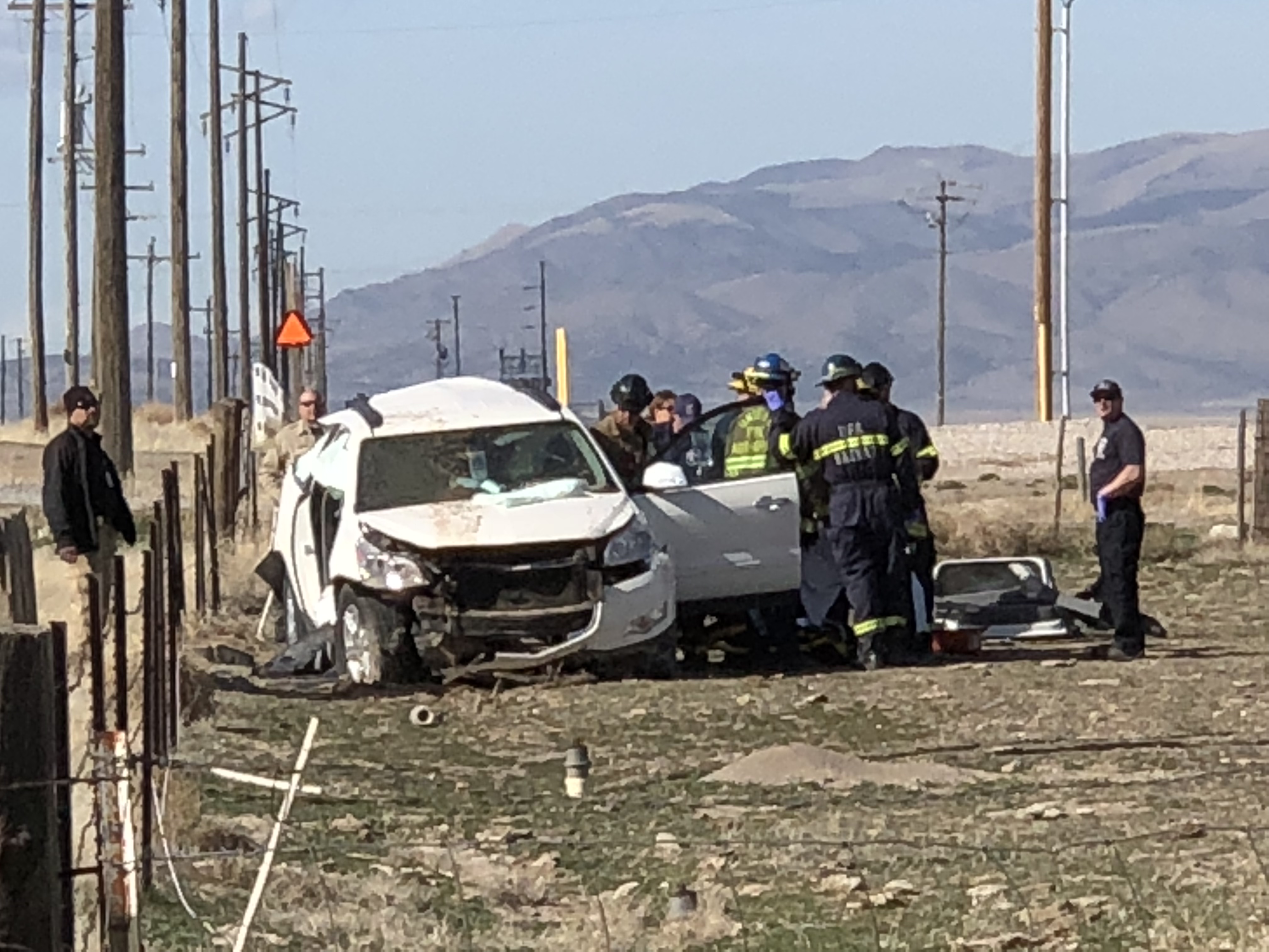 Officials: 2 injured in rollover crash near Elberta
