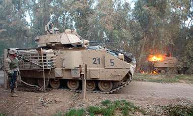 Thousands Flee Baghdad as U.S. Closes In