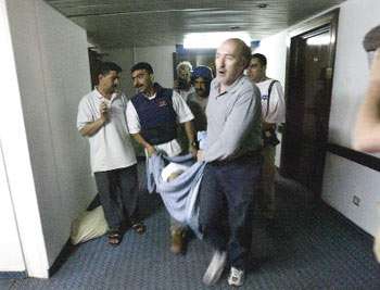 U.S. Battles Remnants of Iraq Army for Control of Baghdad