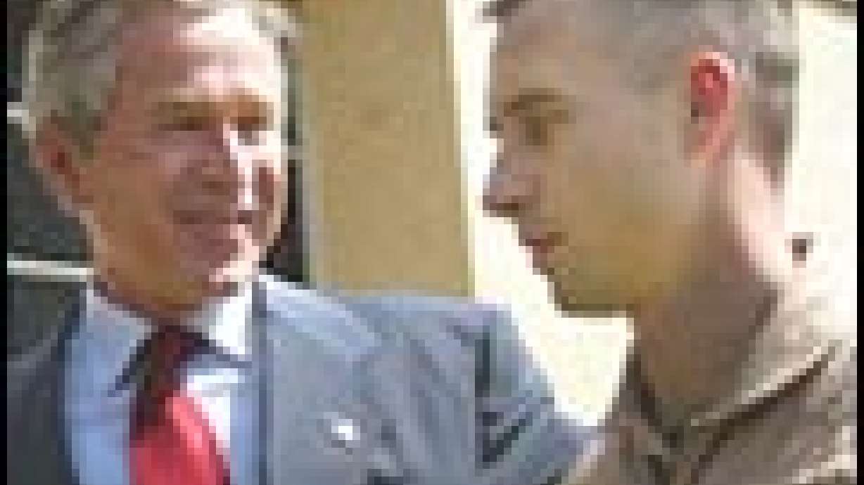 Bush Meets Ex-POWs After Easter Services