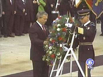 Bush Warns Extremists Seeking to Rule Iraq